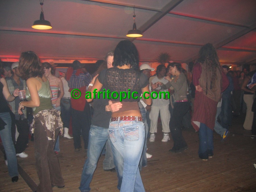 ../Images/afw2006d 104.jpg